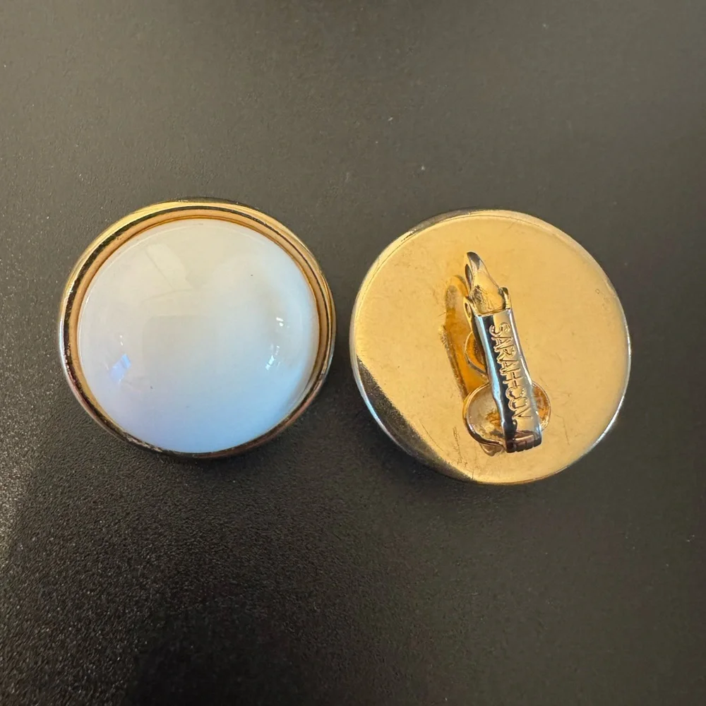 Vintage Sarah Coventry White Lucite Clip On Earrings Gold Tone 1970s - EUC